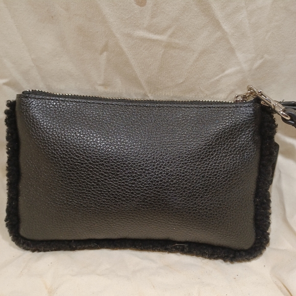 Coach wristlet - Picture 6 of 7